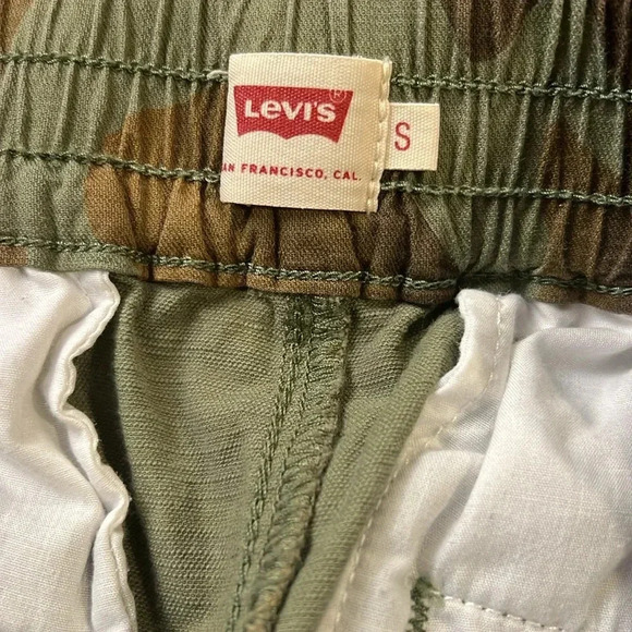 Levi’s mid rise ankle length camouflage print jogger pants size small - Picture 12 of 15
